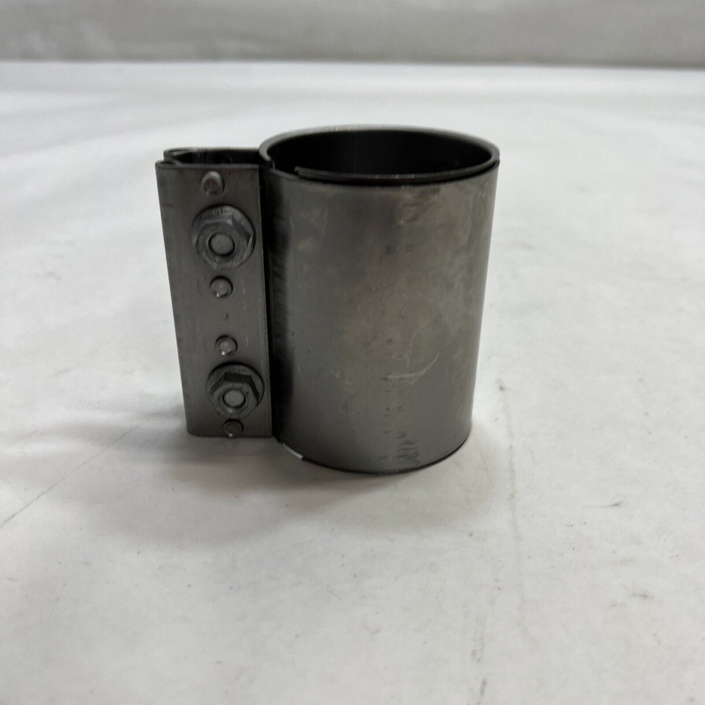 New OEM GM General Motors Center Clamp 13278370