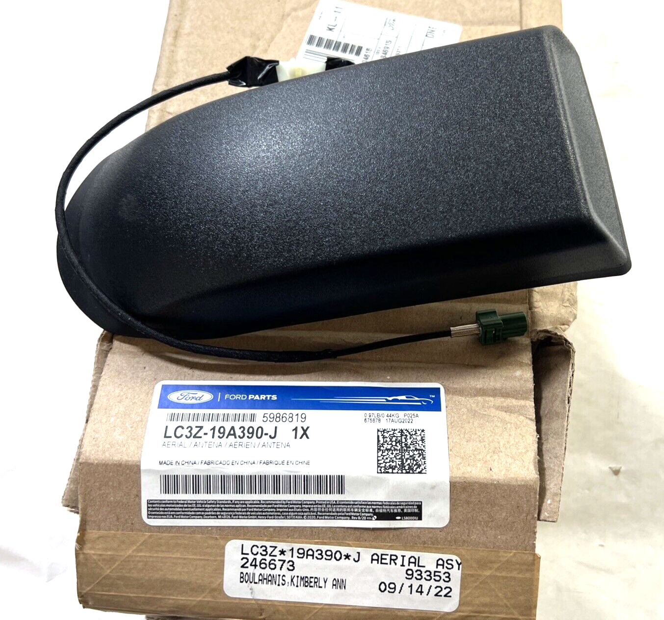 NEW Genuine OEM Ford Aerial Assembly Black LC3Z19A390J