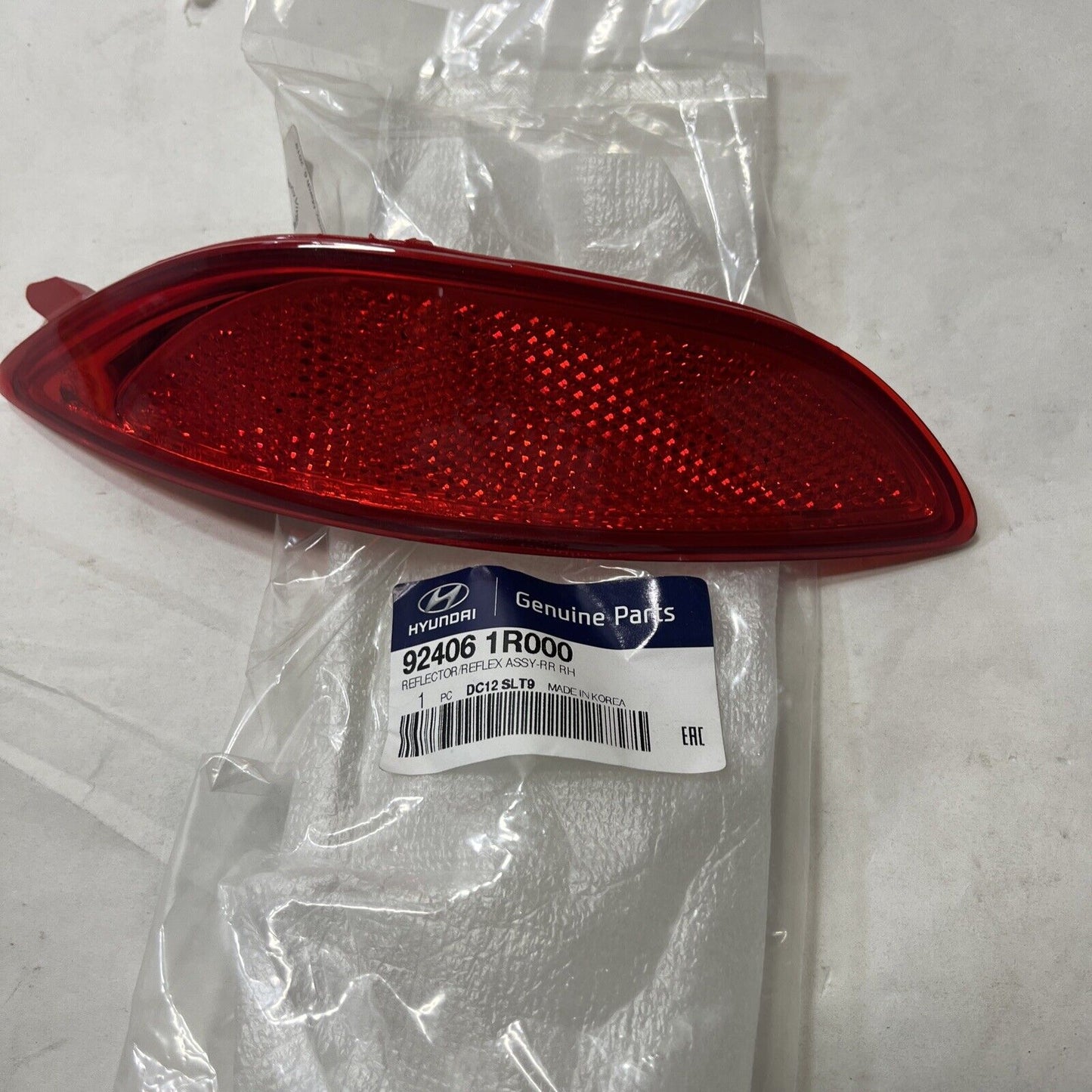 New OEM Hyundai Reflex Assy 924061R000