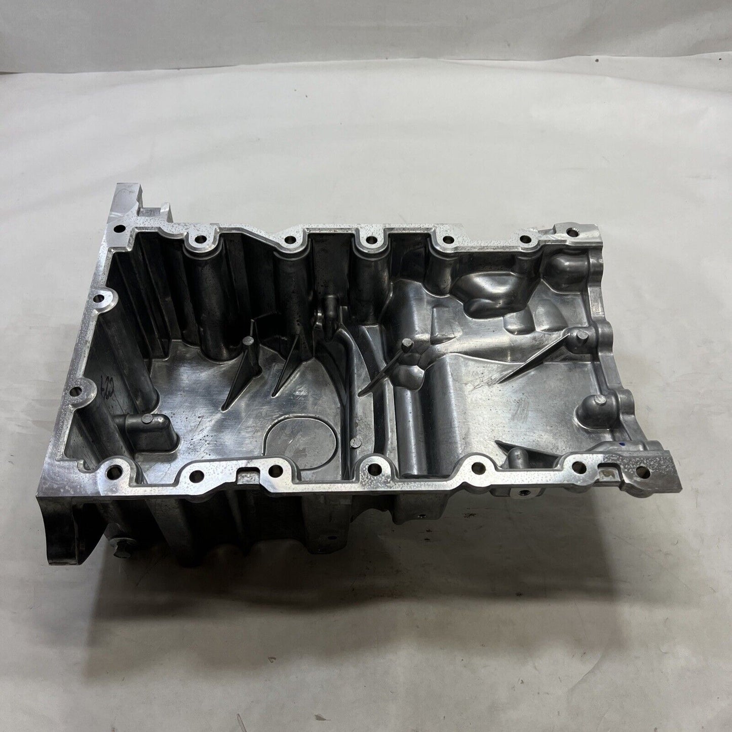 New OEM Genuine Ford Expedition 2011-2023 Engine Oil Pan Assembly ML3Z6675B