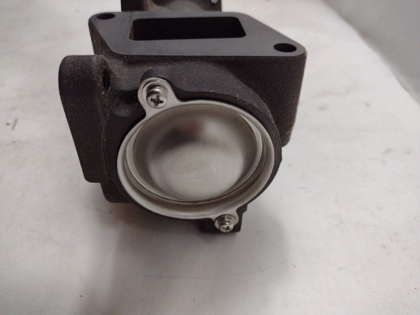 Genuine OEM GM Chevy Silverado 2500 HD Exhaust Recirculation 2006-2010 98025695