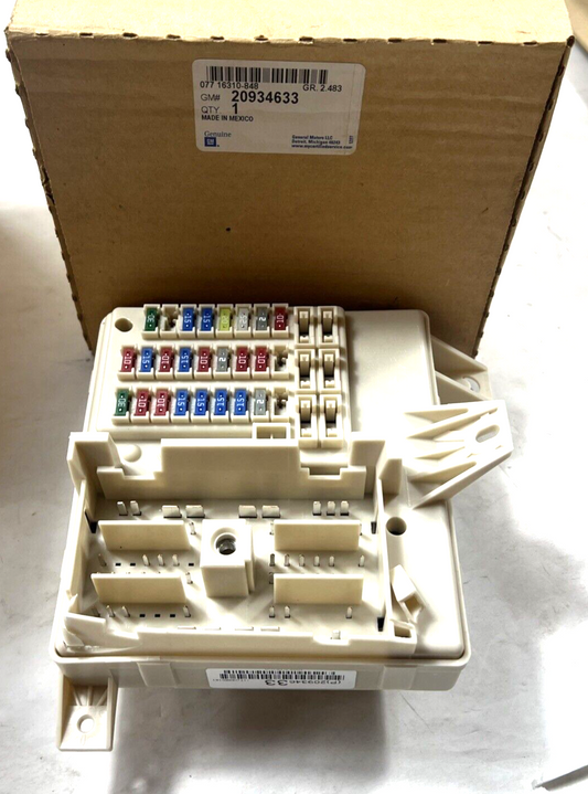 Genuine OEM GM Saturn Outlook Wiring Harness Junction Block 2009-2010 20934633