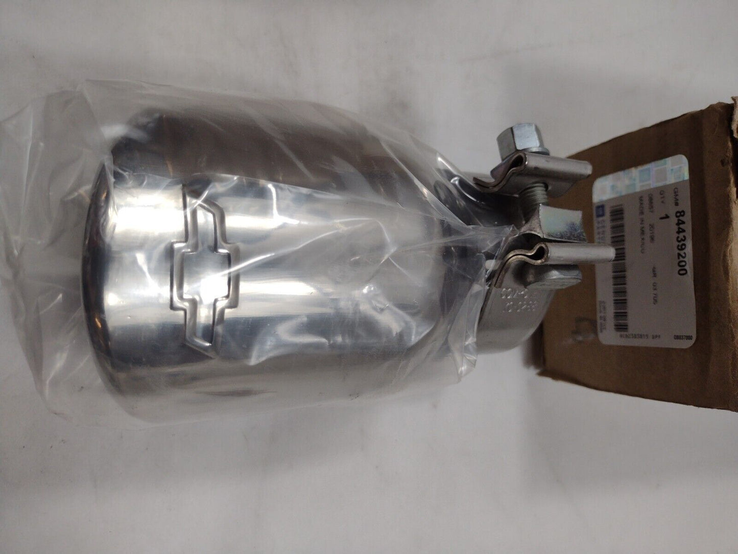 Genuine OEM GM Exhaust Tip Dual Wall Angle Cut w/logo 5.3L 2015-2022 84439200