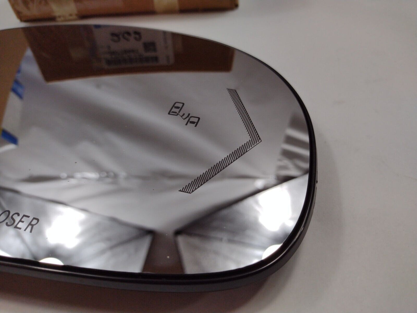 Genuine OEM GM Cadillac Escalade Mirror Glass 2009-2014 20778441