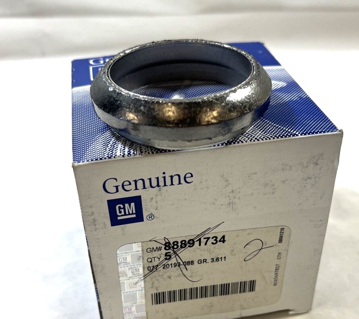 Genuine OEM GM Chevrolet C2500 Exhaust-Cross Over Pipe Seal 1986-2000 88891734