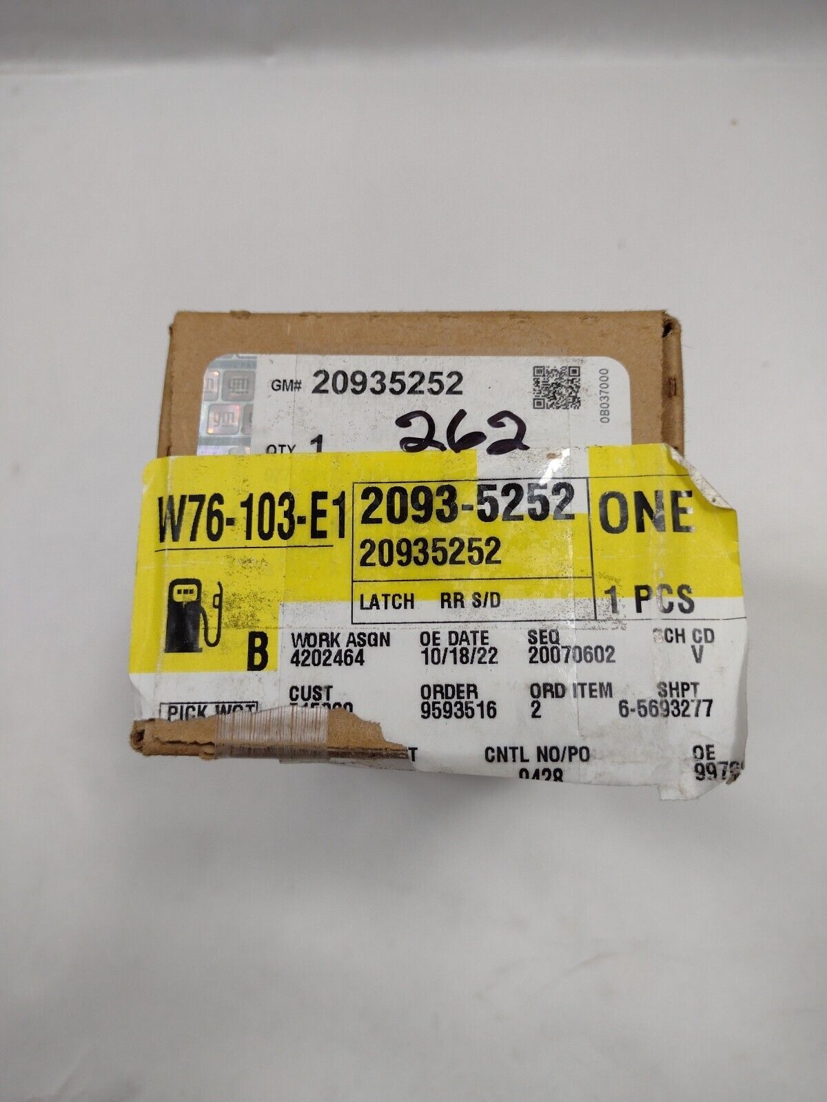 Genuine OEM GM Chevy Express 2500 Door Latch 1996-2024 20935252