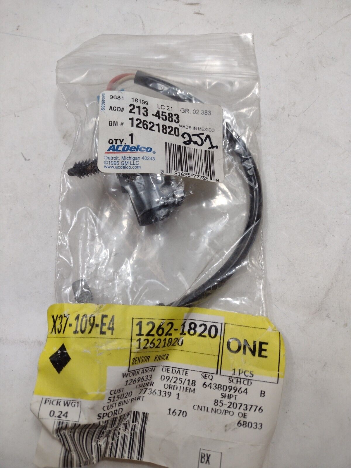 GENUINE OEM NEW Ignition Knock (Detonation) Sensor 12621820