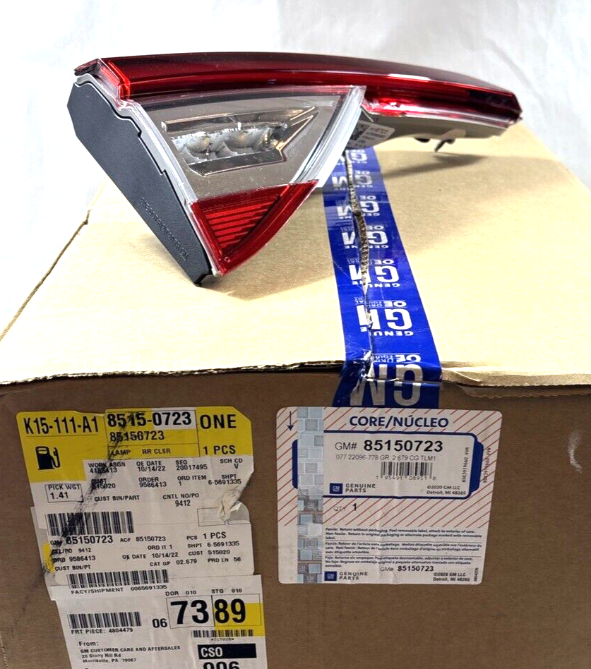Genuine OEM GM  Left Driver Side LED Tail Lamp 84888924