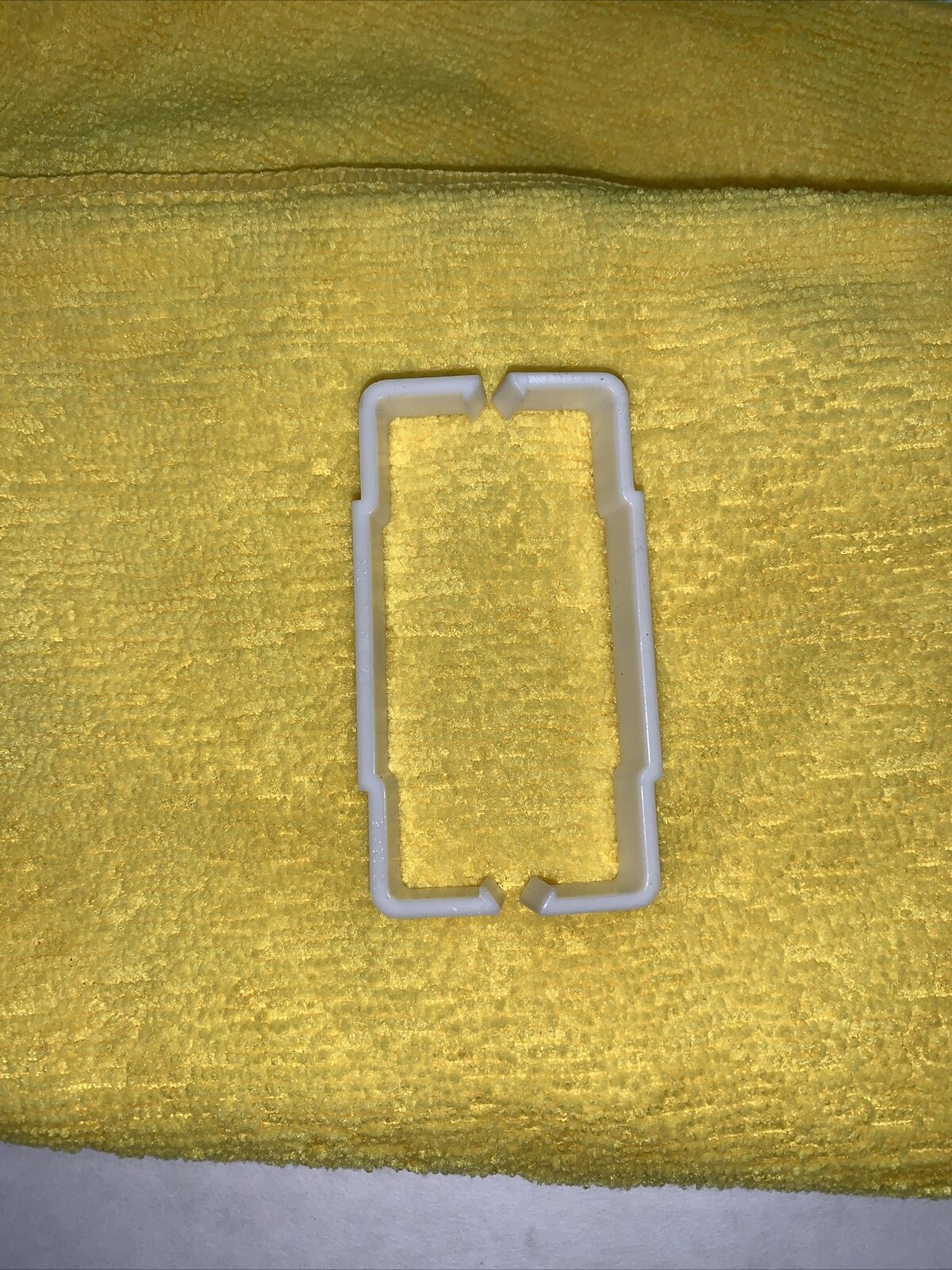 New OEM GM Retainer 25726416