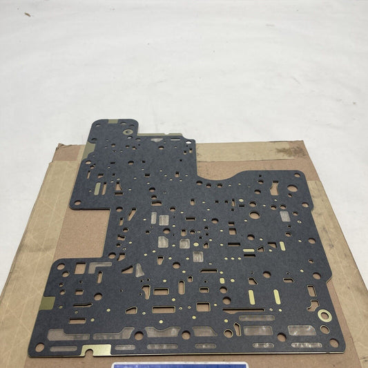 New OEM Genuine Ford Auto Transmission Valve Body Separator Plate l1mz7z490e