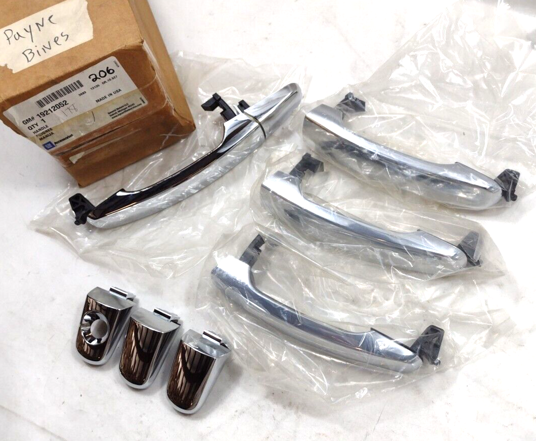 Genuine OEM GM Chevy Equinox Door Handles 2008-2017 19212052