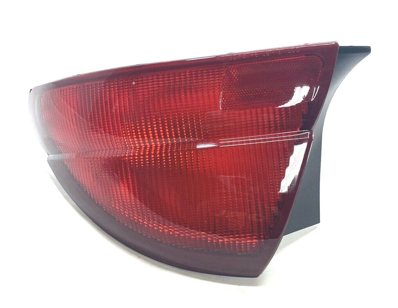 New OEM GM Genuine Tail Light Passenger Side 5976386 (BARB5444 DS1524)