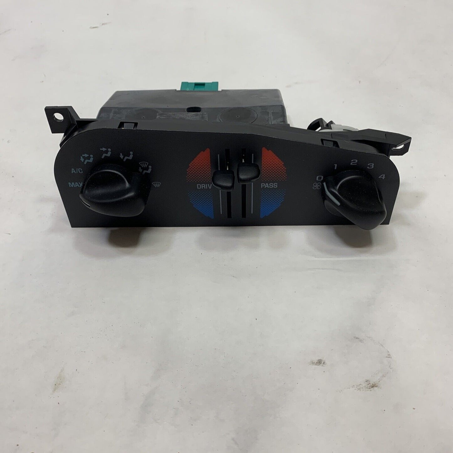 New OEM GM 1995-99 Chevy Monte Carlo AC HVAC Climate Temp Control Unit 16189541