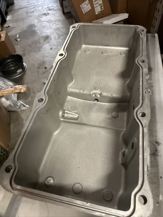 New Genuine OEM Detroit Diesel Oil Pan NOS 23529250