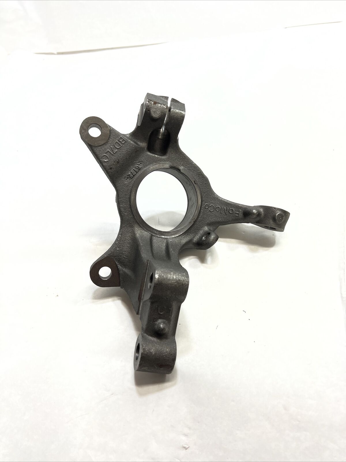 New OEM Ford Motorcraft MEF26 Front Driver Side Steering Knuckle