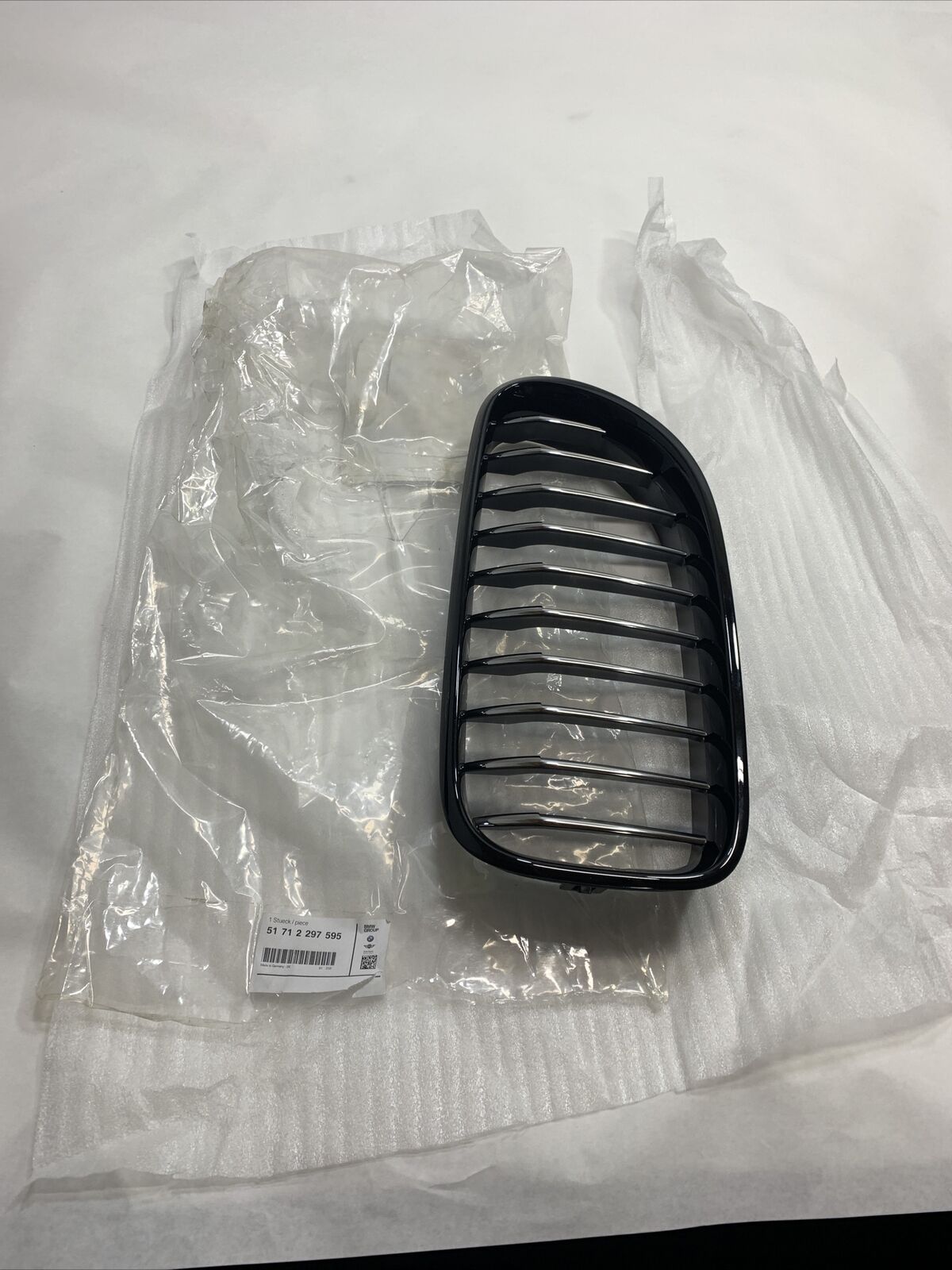 New Genuine BMW 6 F06 F12 F13  M Front Bumper Left Side Grille  51712297595