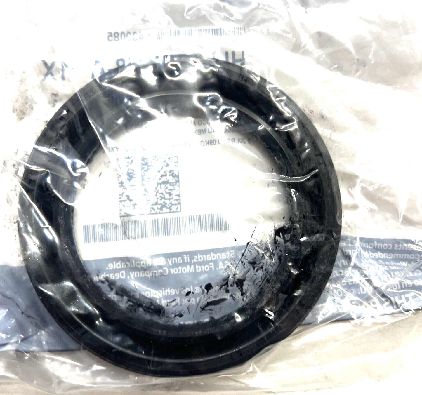 New OEM Genuine Ford Seal Assembly Oil HL3Z7A248A