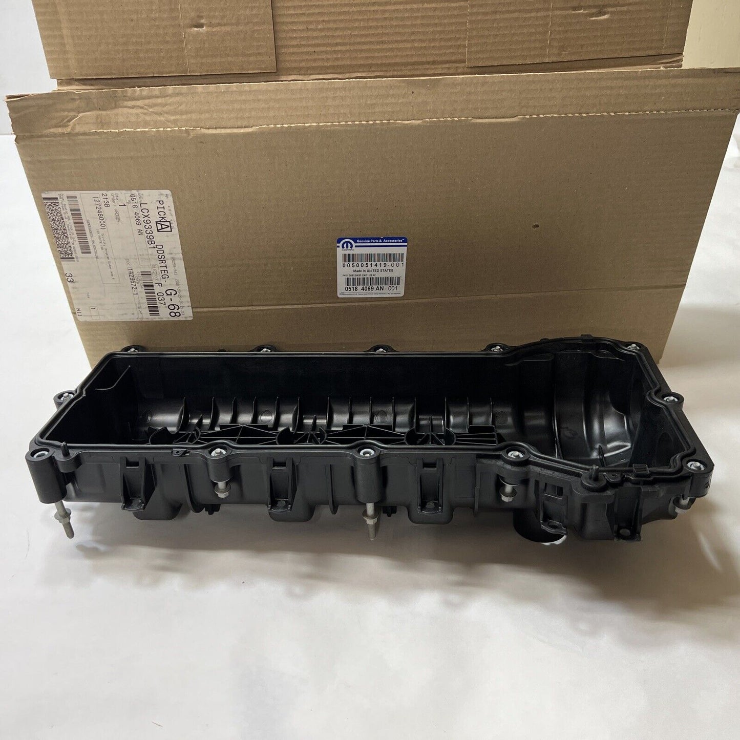 New OEM Mopar Chrysler 300 Engine Valve Cover Bolt 5184069AN