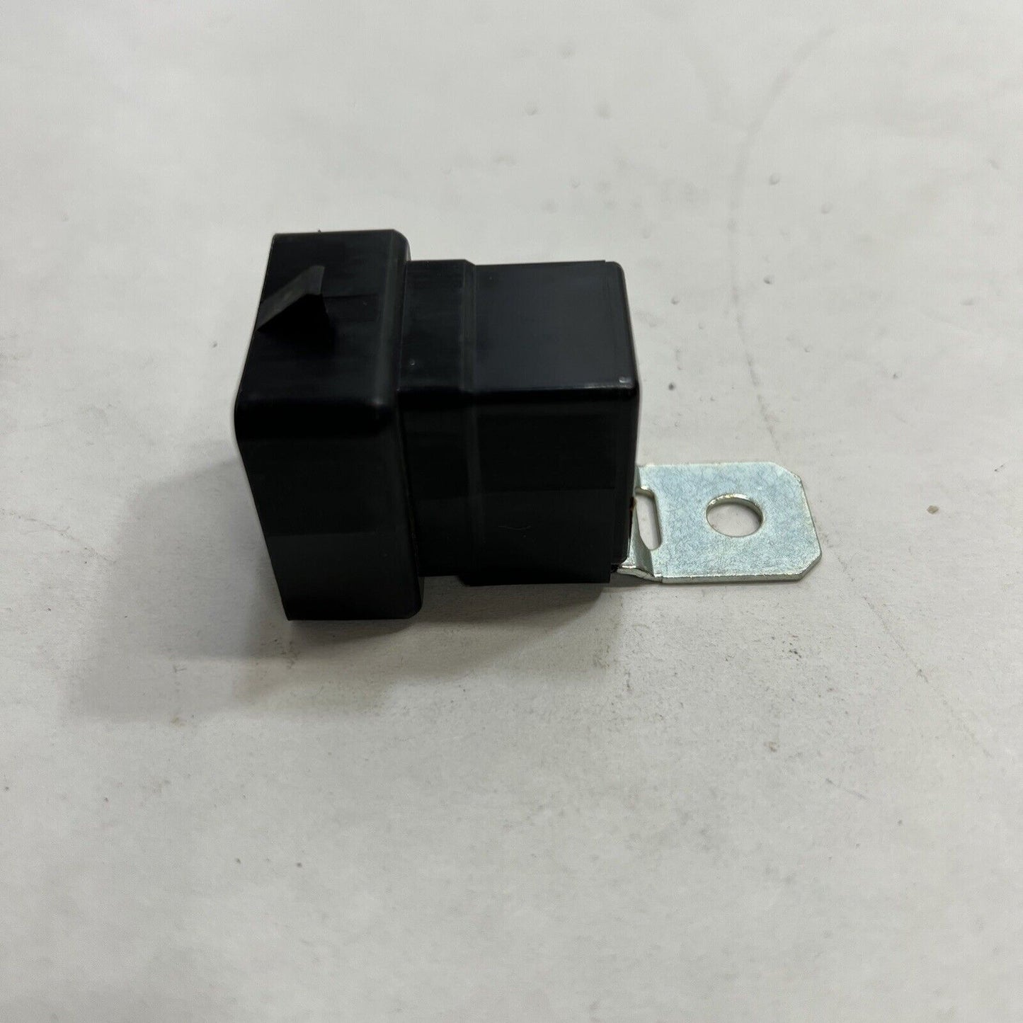 New OEM GM Relay 12476333