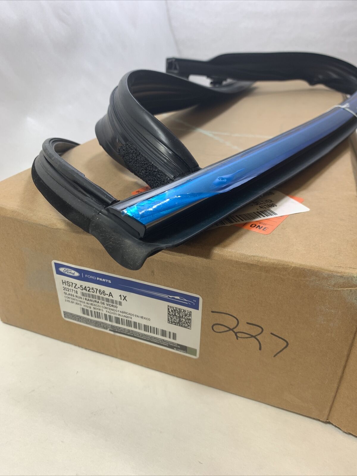 New OEM Ford Fusion Weatherstrip Run Channel Chrome 2017-2020 HS7Z-5425766-A