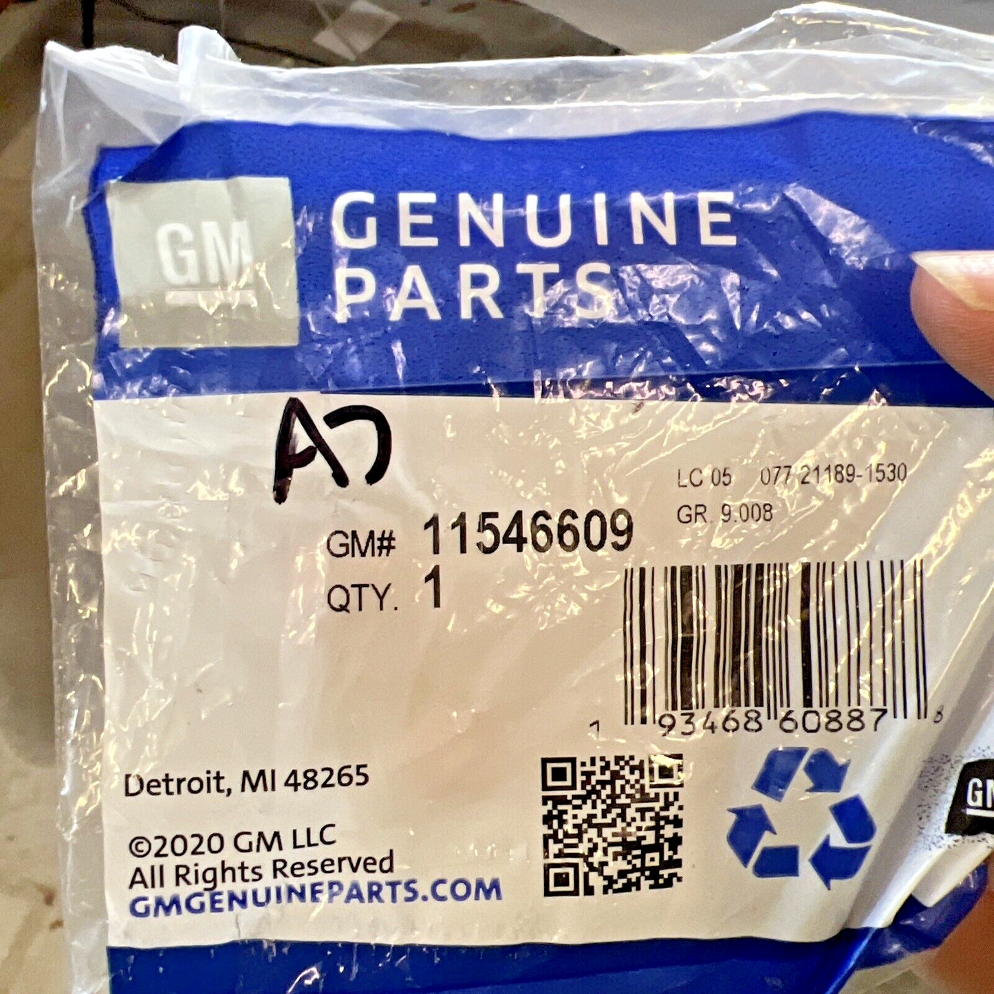 Genuine OEM GM Chevrolet Body Mount Cushion Bolt 2015-2024 11546609