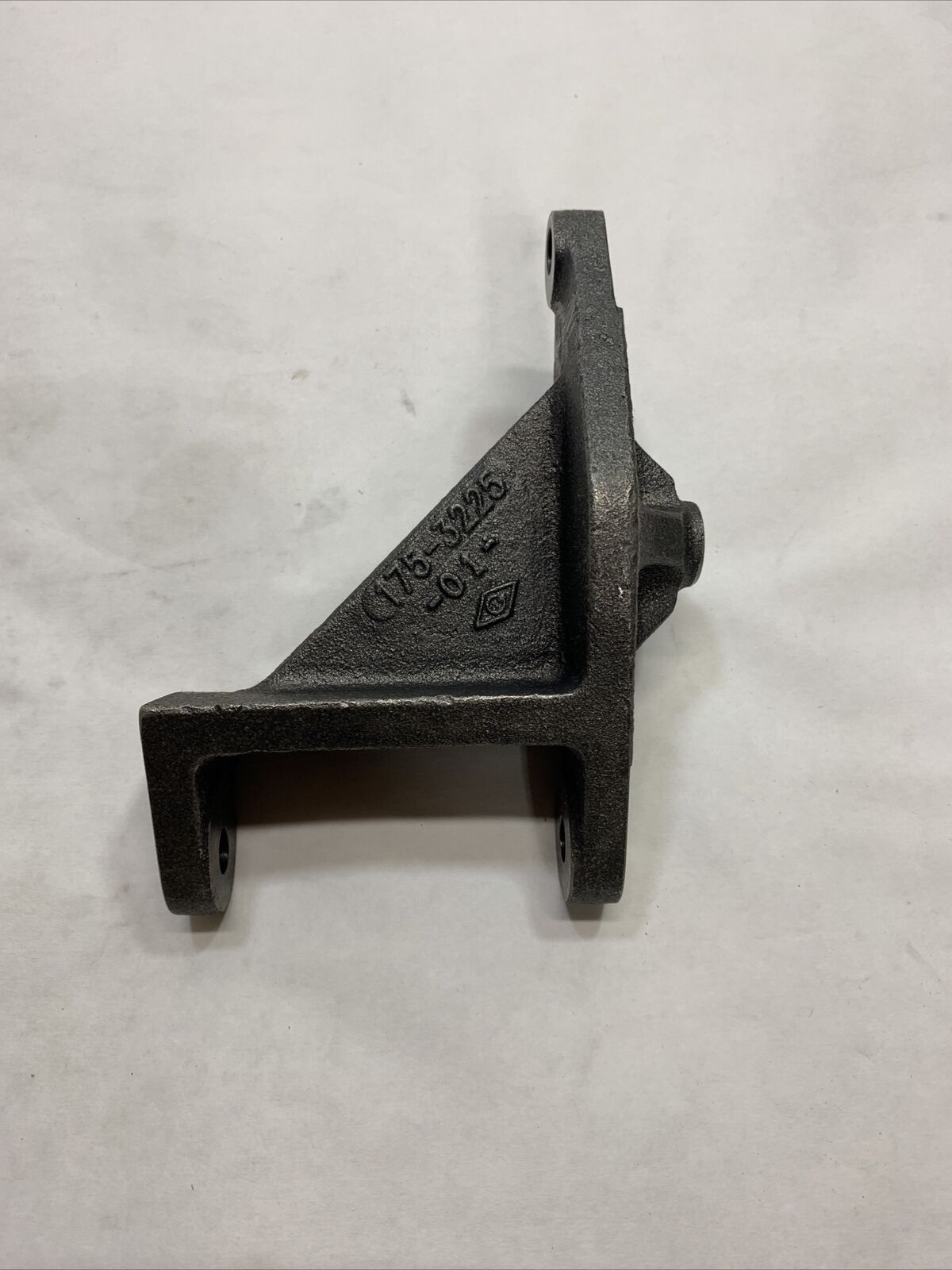 New OEM Caterpillar Bracket Pull 1753225