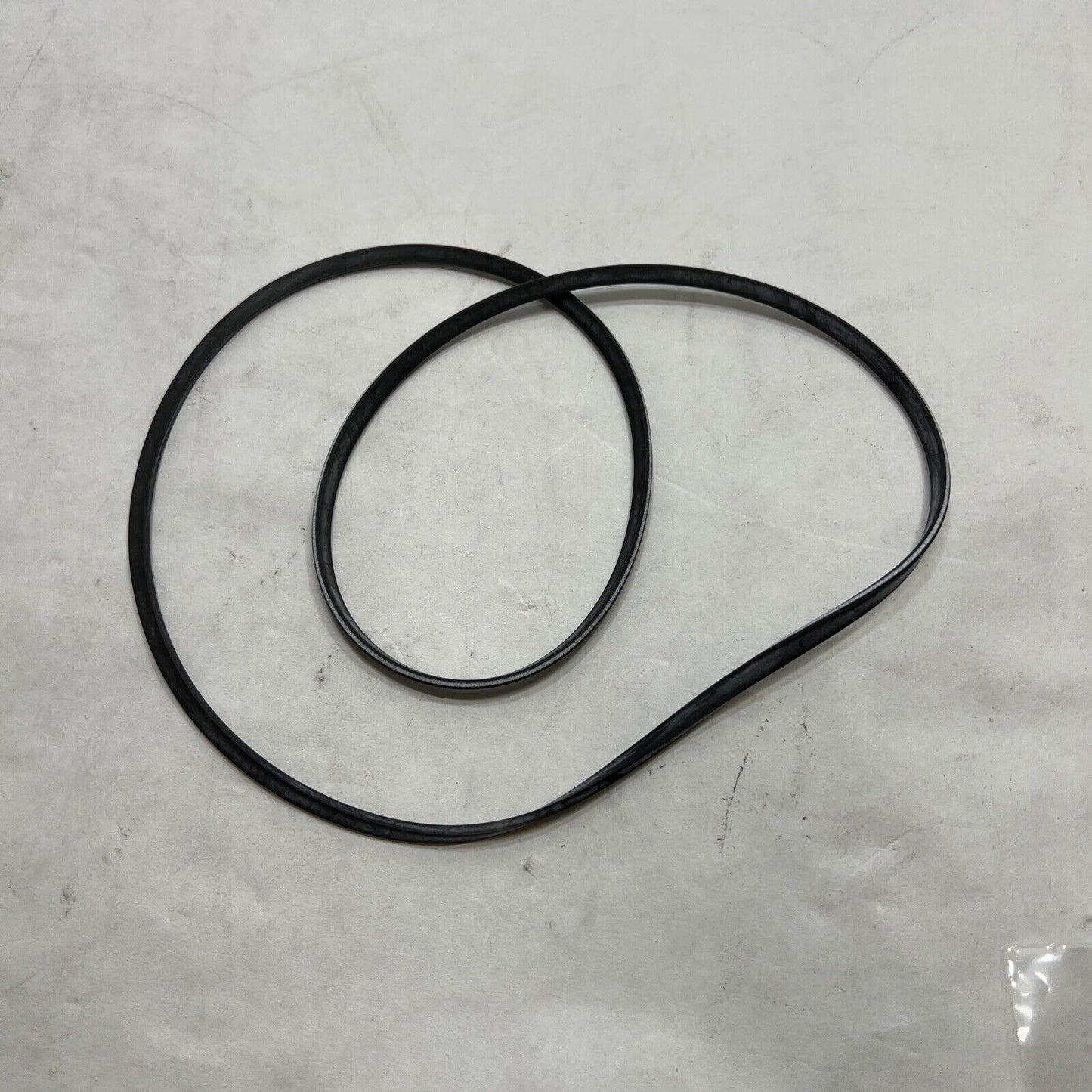 New OEM Ford Seal LC3Z7B031A