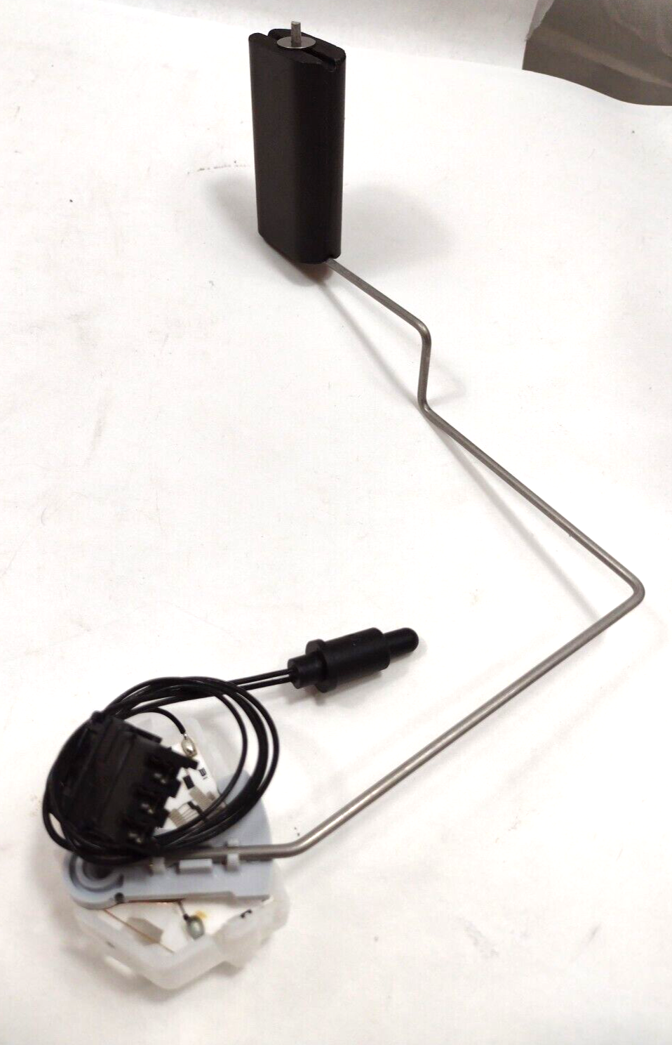 Genuine OEM GM Chevy City Express Fuel Level Sensor 2015-2018 19316398