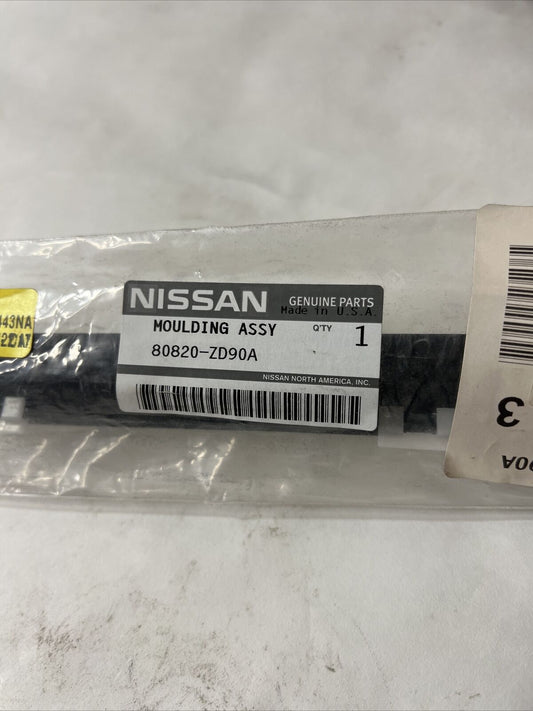 New Genuine Nissan Moulding Assy Front Door Outside, Rh 80820ZD90A