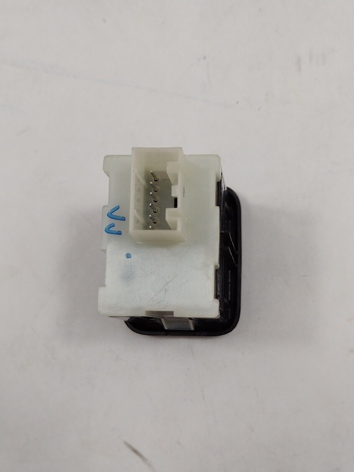 Genuine OEM GM Buick Enclave USB 2-Port Receptacle 2014-2024 13539082