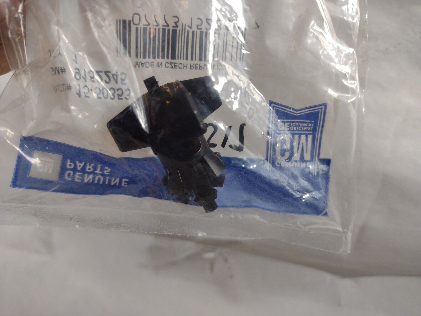 Genuine OEM GM Buick Cascada Engine Air Sensor 97-2019 9152245 ACDelco 15-50353