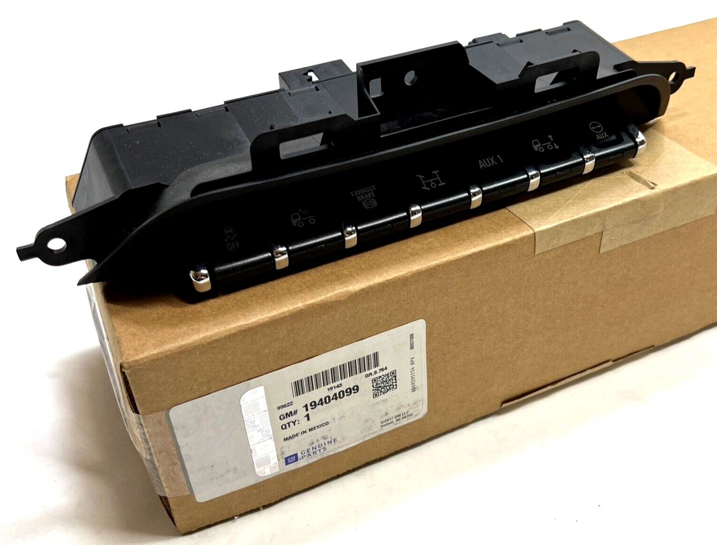 New OEM Genuine GM I/P Control Accessory Function Switch Assembly 19404099