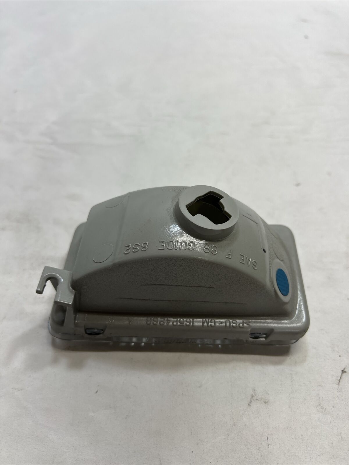 Genuine OEM GM Blazer Front Bumper Fog Lamp Assembly 1998-2005 16524709