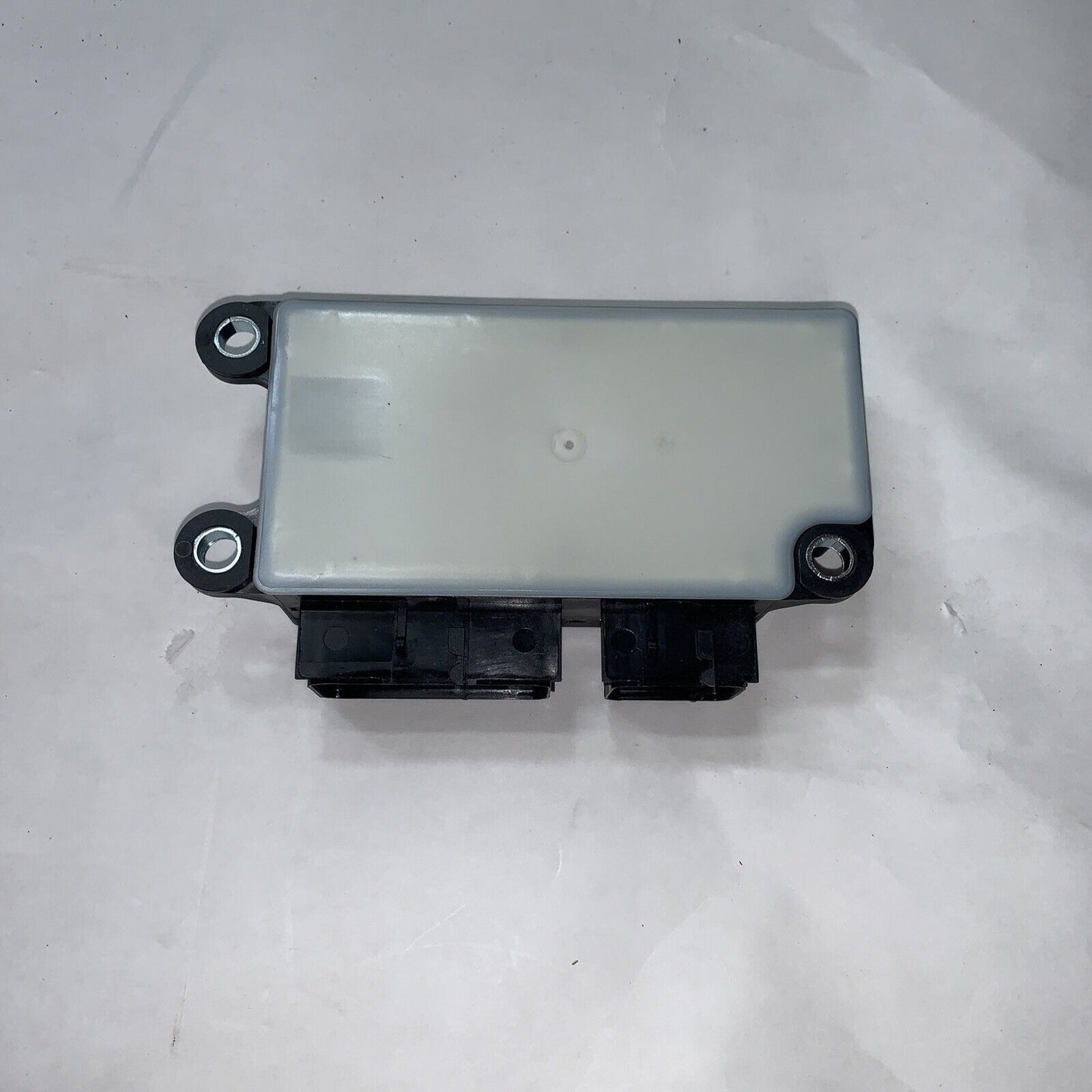 New OEM GM Chevrolet Silverado 2500 15-16 Control Module 13592892