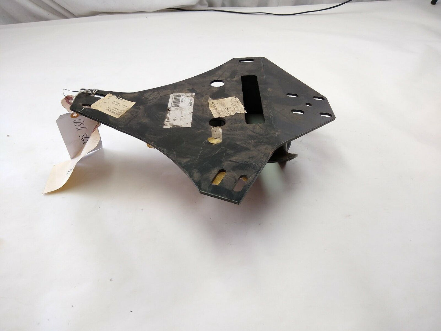 New OEM Dodge Sprinter Bracket Front Passenger Side New 2003-2006  05118688AA