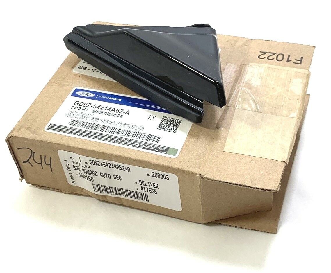 New OEM Lincoln Continental Door Trim Passenger Side 2017-2020 GD9Z54214A62A