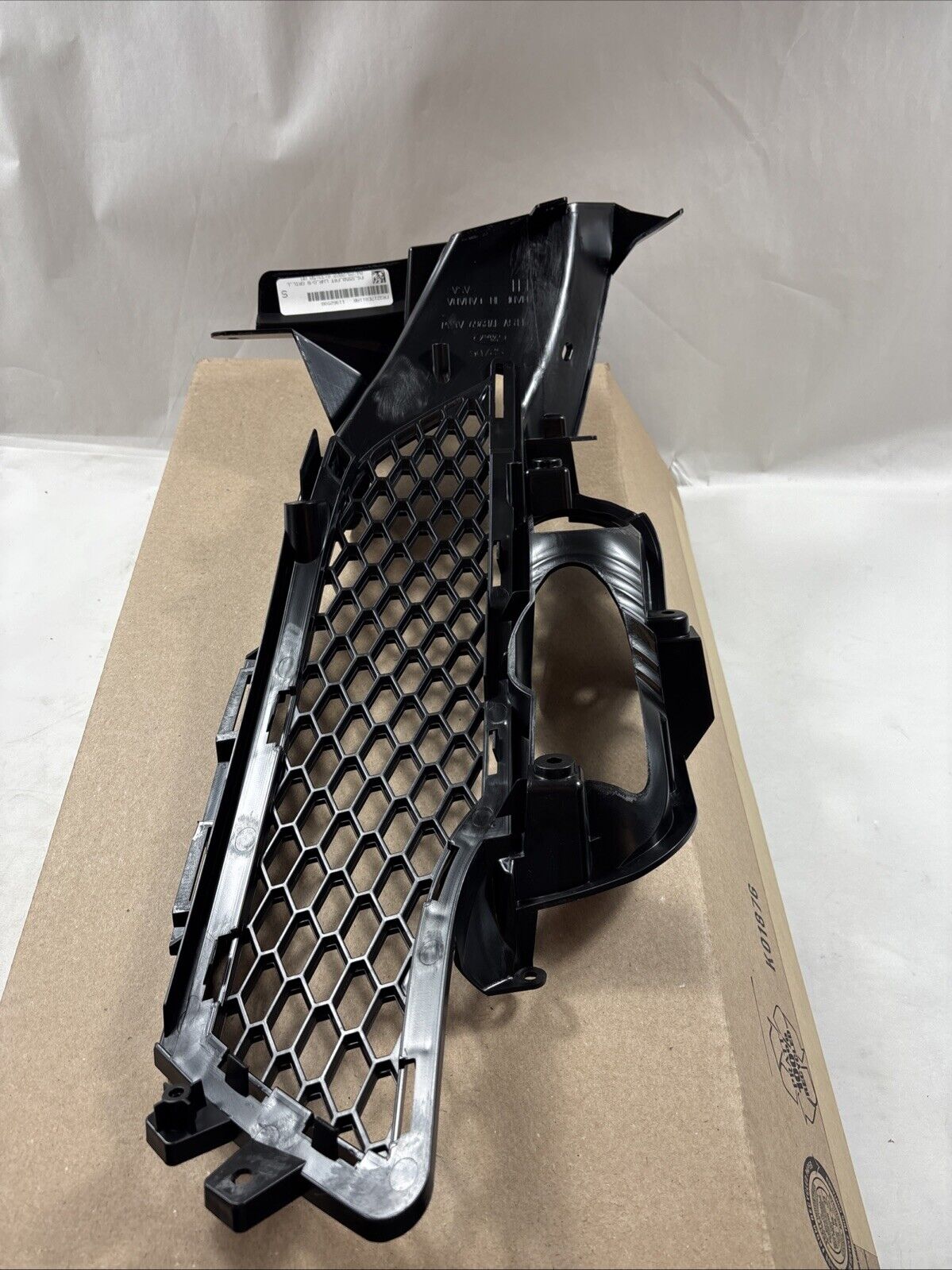 Genuine OEM GM Ford Side Cover 2015-2020 FR3Z-17E811-AB