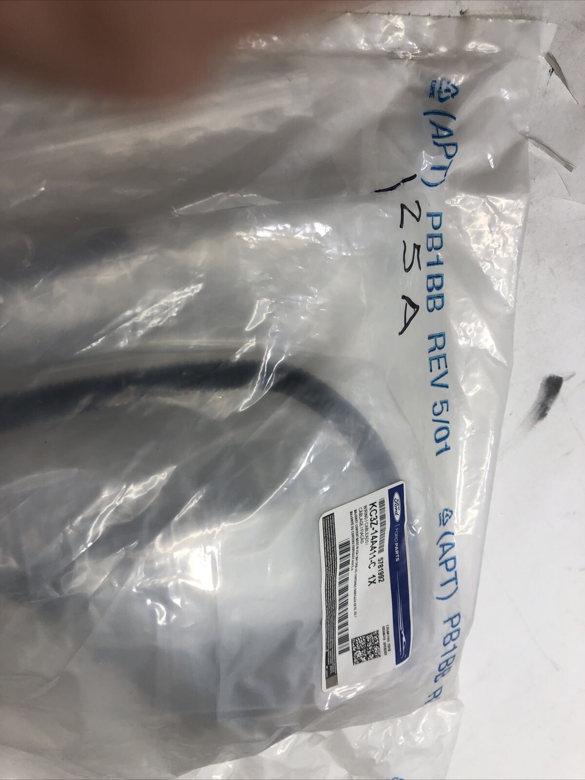 NEW GENUINE FORD WIRE ASY JUMPER  KC3Z14A411C