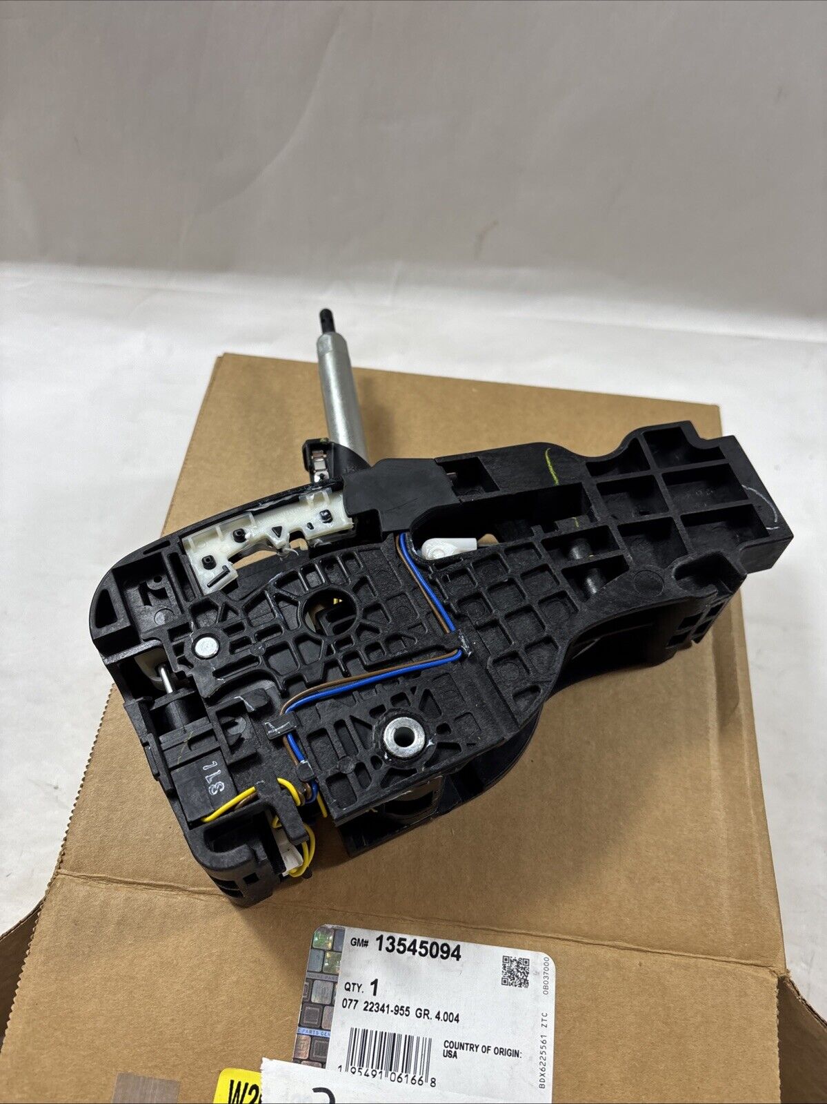 Genuine OEM GM Auto Trans Gear Shifter Control 13545094