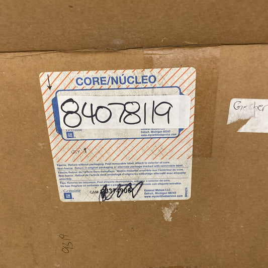 New OEM GM Chevy Cruze Tail Light GENUINE Passenger Side 2016-17 84078119