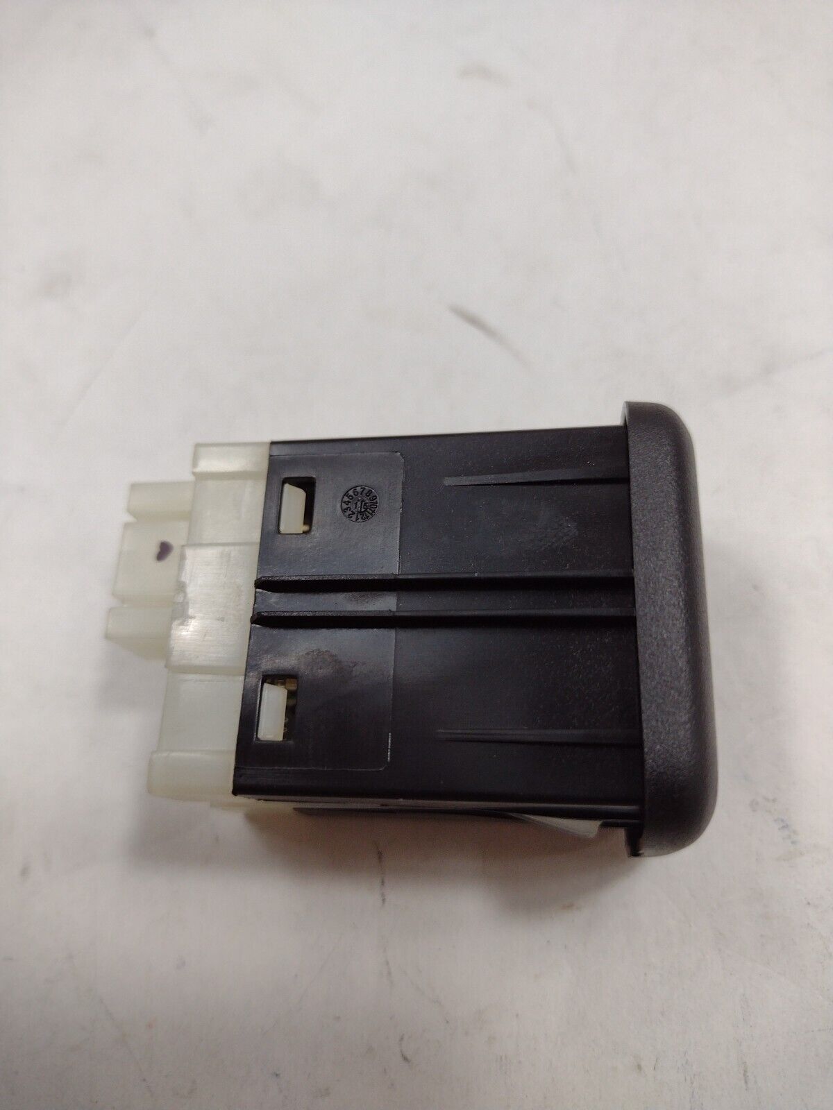 Genuine OEM GM Buick Enclave USB 2-Port Receptacle 2014-2024 13539082