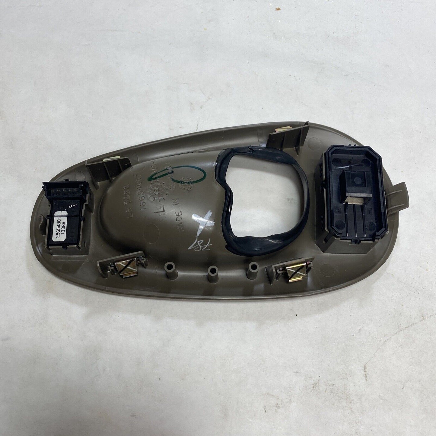 New OEM GM Pontiac Bonneville Driver Side Seat Switch 2000-03 16634057