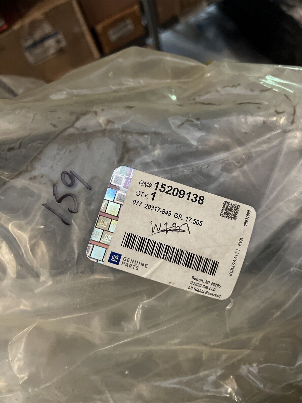 Genuine OEM GM Chevrolet Tahoe Front Left Rearward Fender Flare Molding 15209138