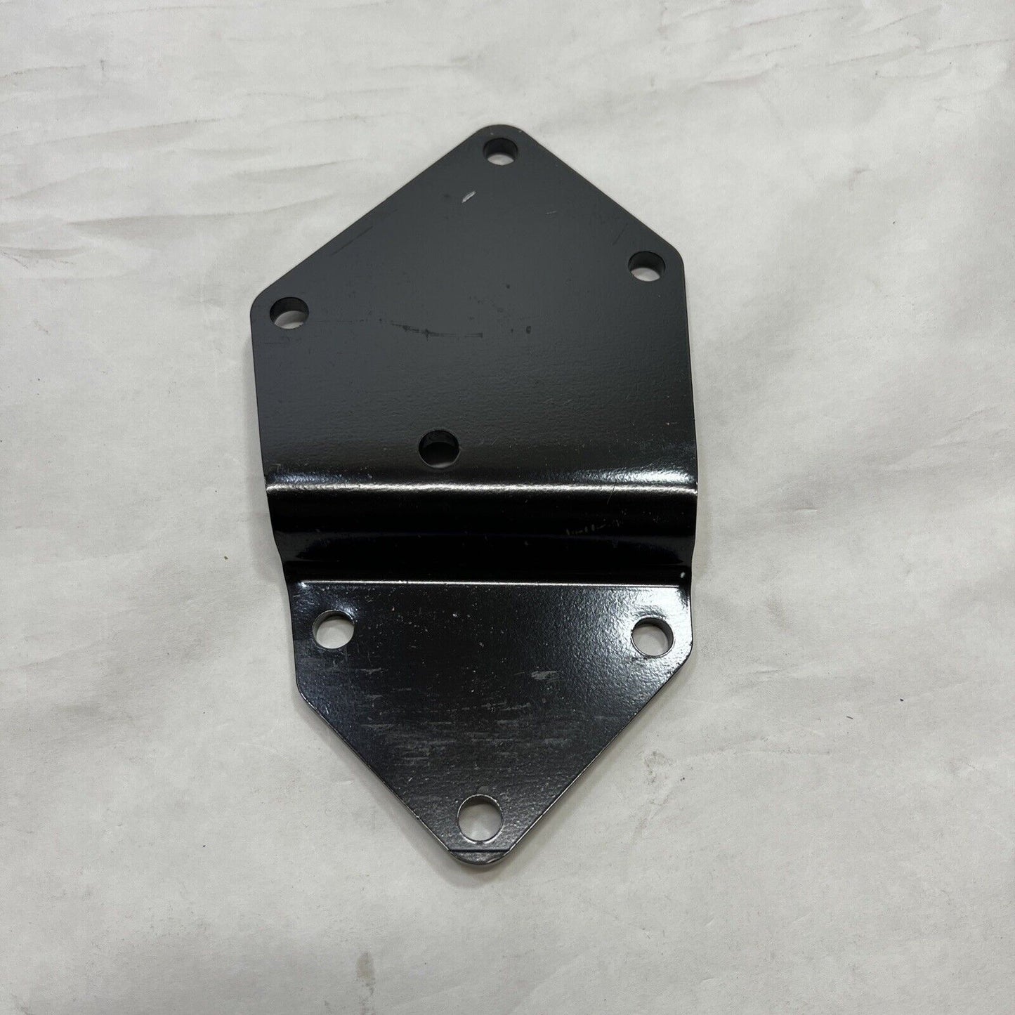 New OEM Genuine Detroit Diesel Coolant Filter Mounting Bracket 23520330