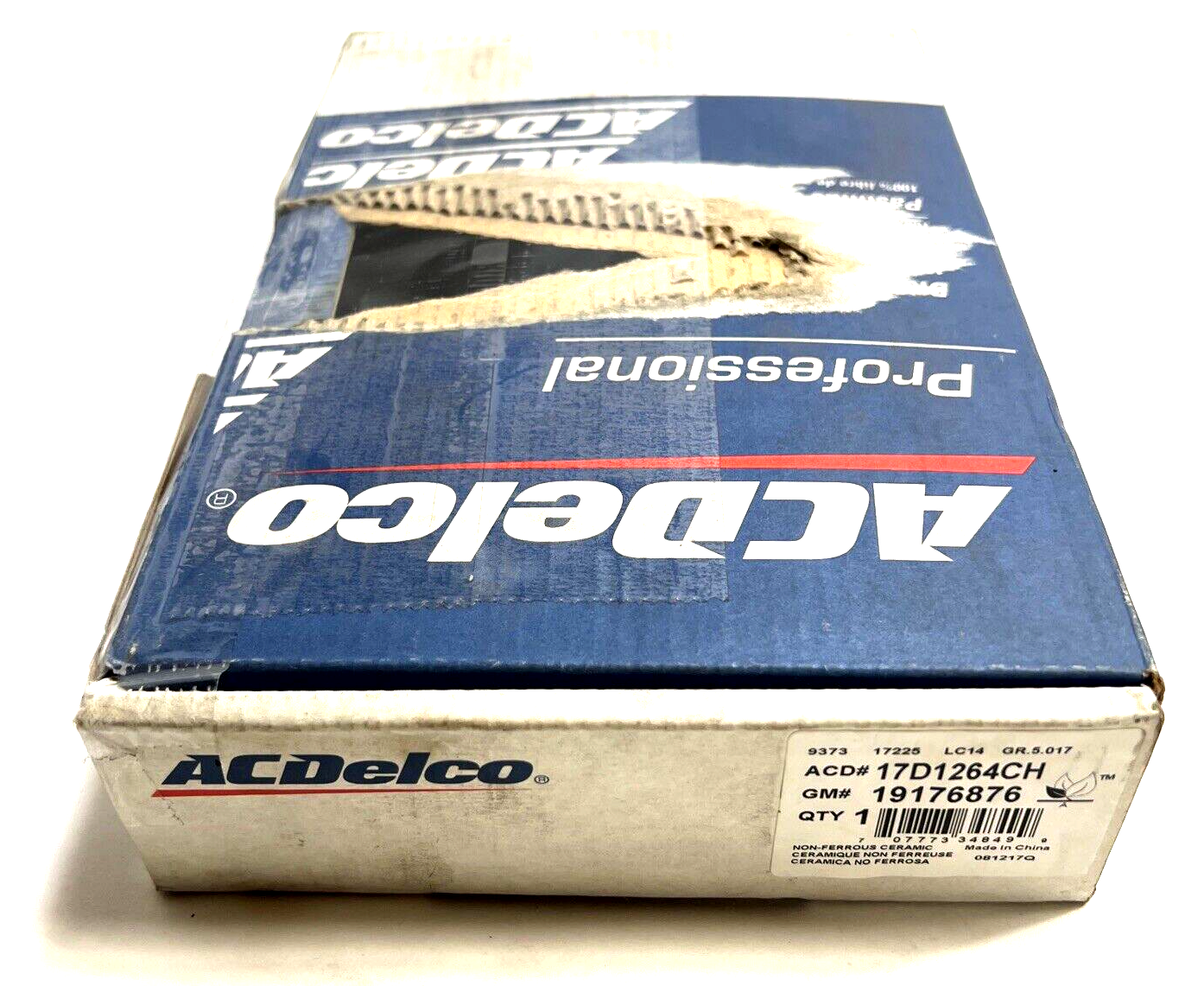 New OEM Genuine GM Front Disc Brake Pad Kit with Clips 19427996