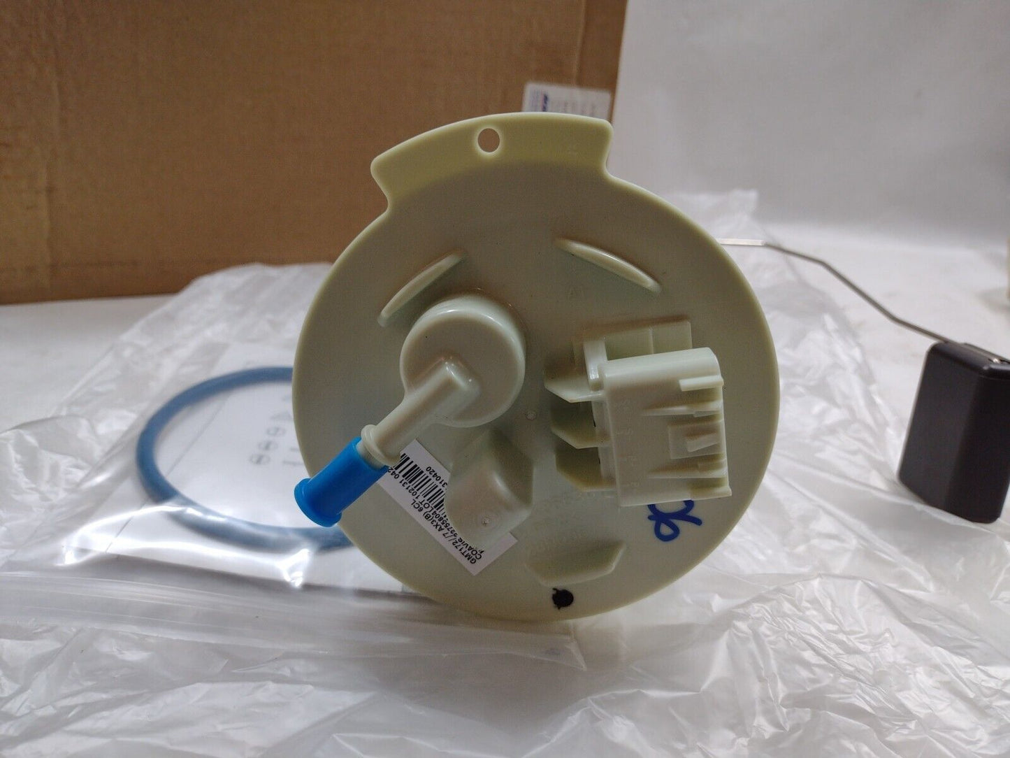 Genuine OEM GM Chevrolet Equinox Fuel Pump 2010-2017 22755799