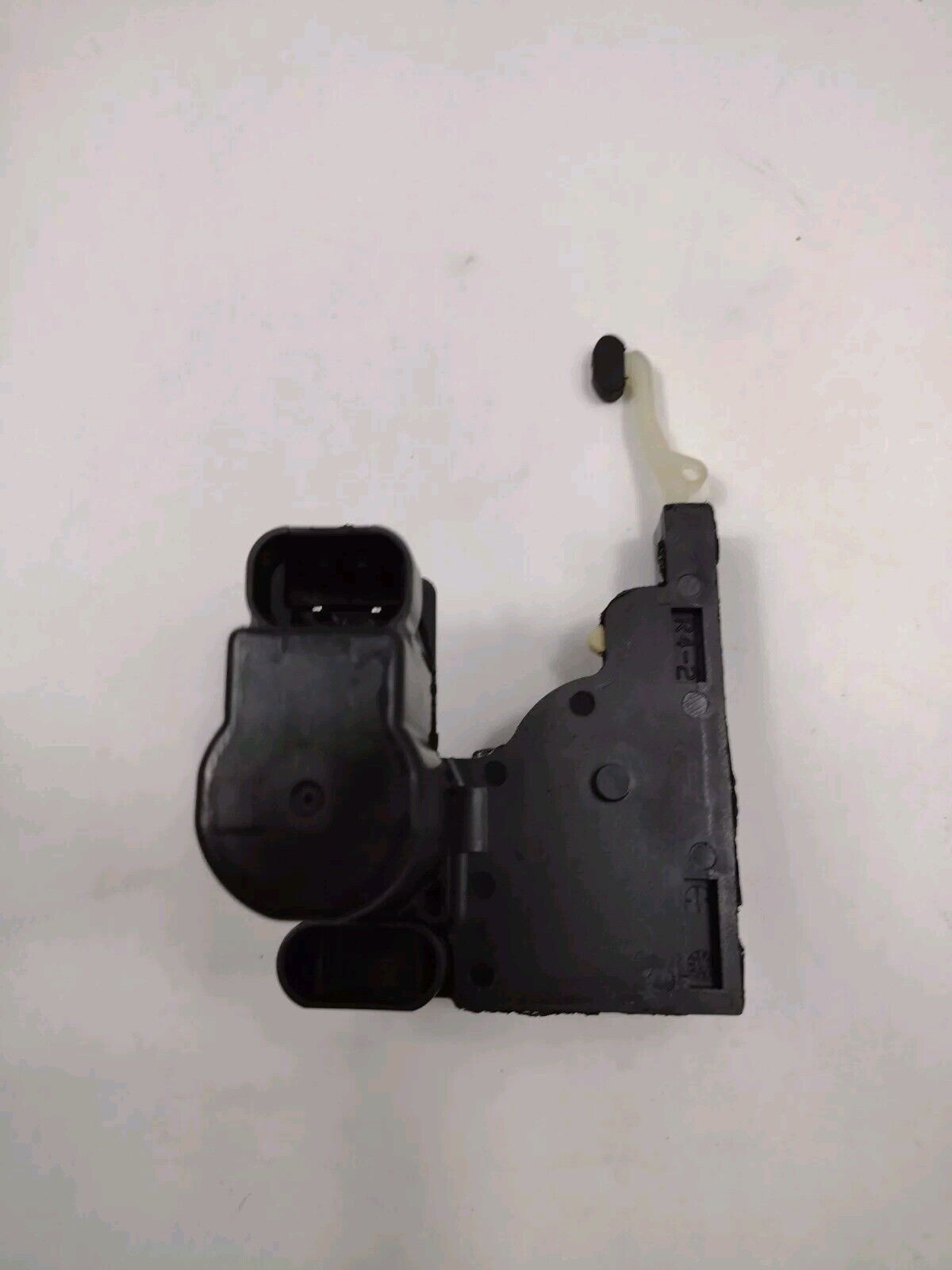 Genuine OEM GM Chevy Aveo Door Lock Actuator 2004-2011 96229552