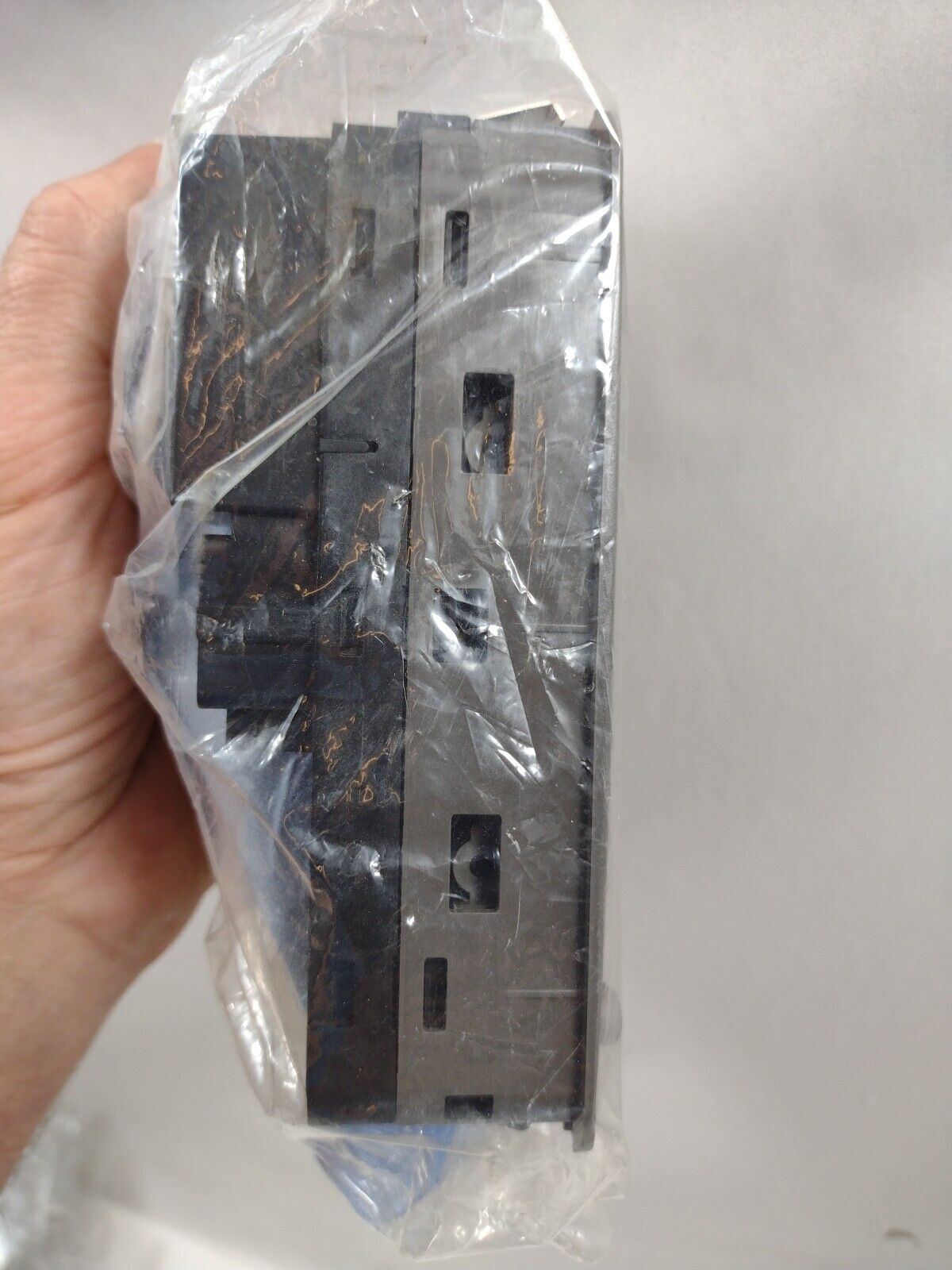 Genuine OEM GM Saturn L100 Door Window Switch 2002 22684886