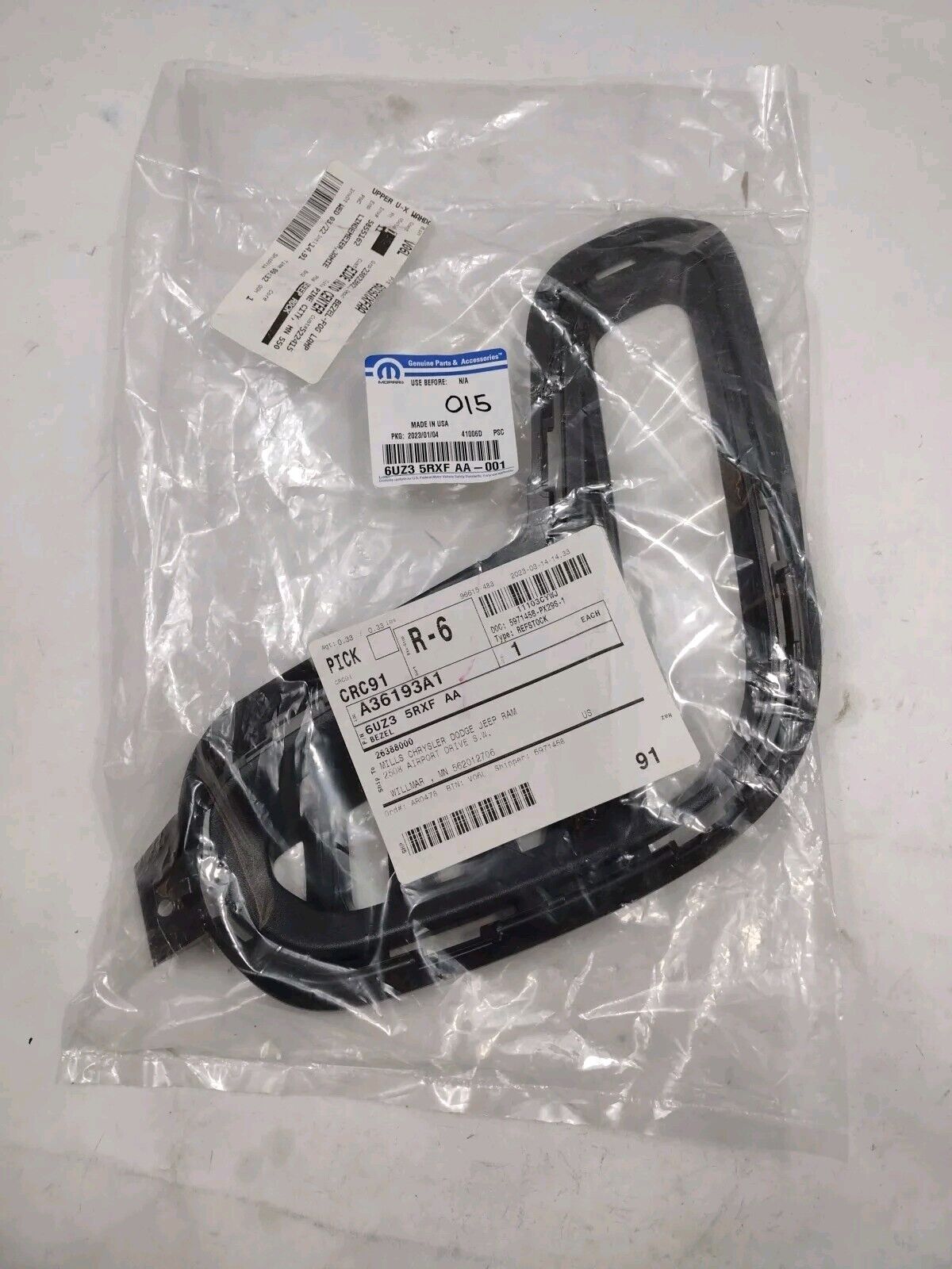 Genuine OEM Mopar Dodge Durango Fog Lamp Bezel 2021-2023 6UZ35RXFAA