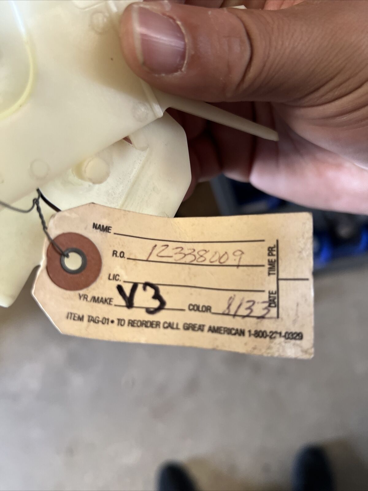 New OEM GM Quarter Molding Clip Rear 12338009